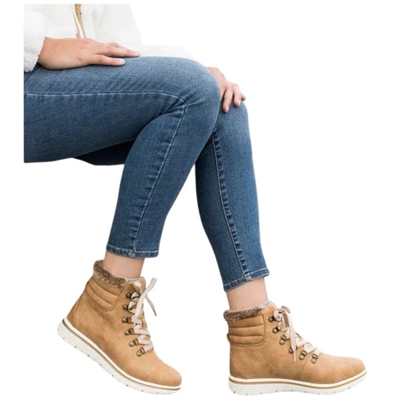 🌹CLIFFS BY WM HALLET BOOTS - Picture 1 of 8